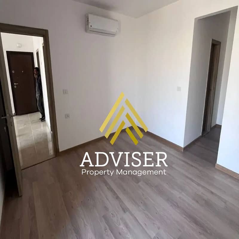 3 8291571-676d4o. jpg