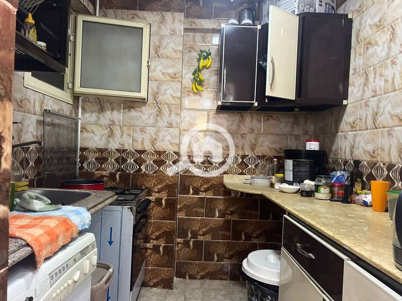 4 2b792e65-bf0f-4f91-a584-35f7a8c79cc1. jpg