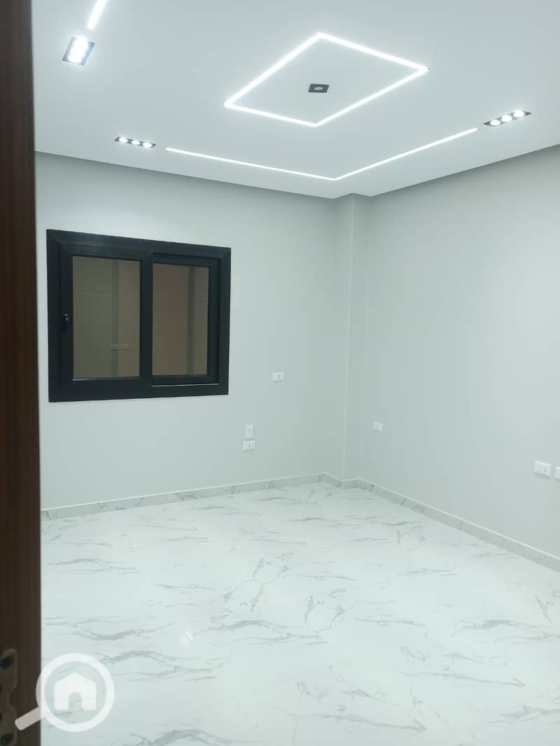 8 WhatsApp Image 2025-11-24 at 1.36. 53 PM (1). jpeg