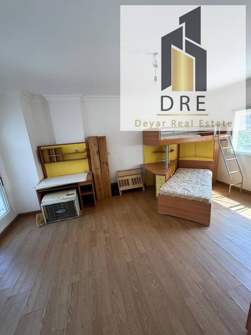 12 eb3e9daf-1616-4128-970c-970876c25089. jpg