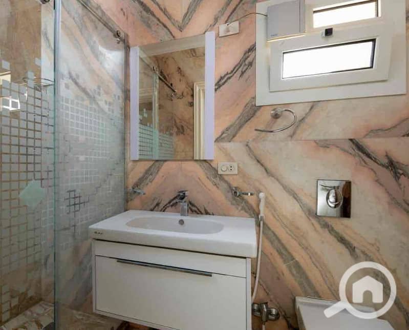 18 7f7bf036-10fe-466b-80a9-87b7e6c288fa. jpg