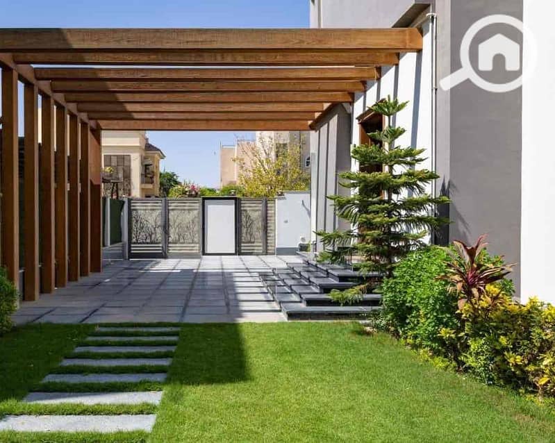 29 e819f1c6-5b2a-48e8-875e-fb732158b333. jpg