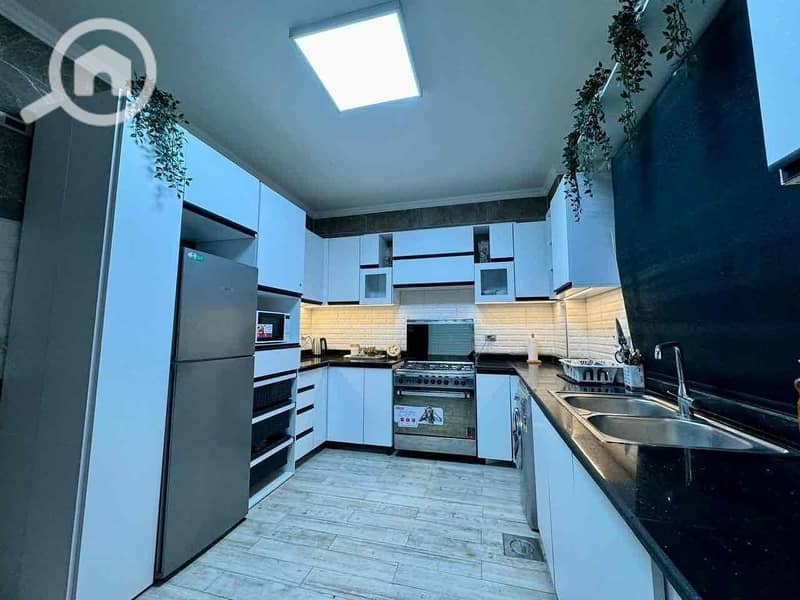 30 e13579d3-0298-4b54-9d6a-69efaae1e162. jpg