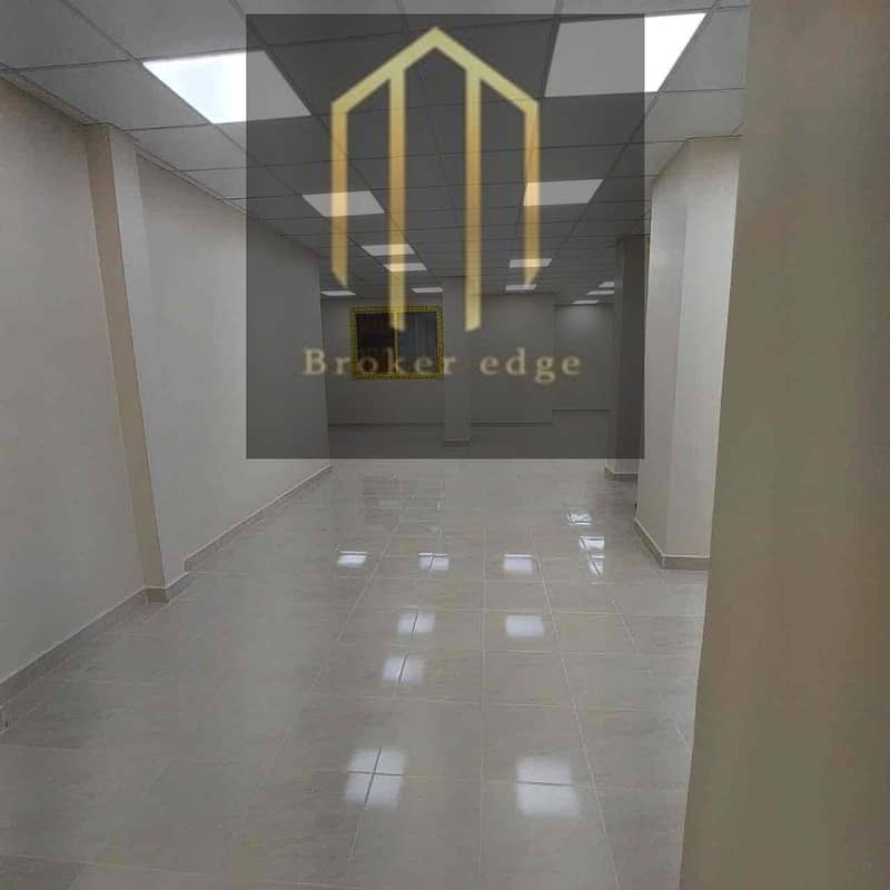 6 e34a2d5f-3e57-4253-9bd2-3b1540adda72. jpg