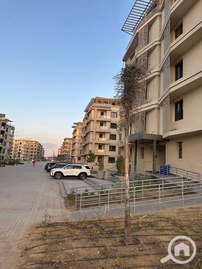 شقة 2 غرفة نوم للبيع في 6 أكتوبر، الجيزة - PHOTO-2025-02-10-14-00-39(25). jpg