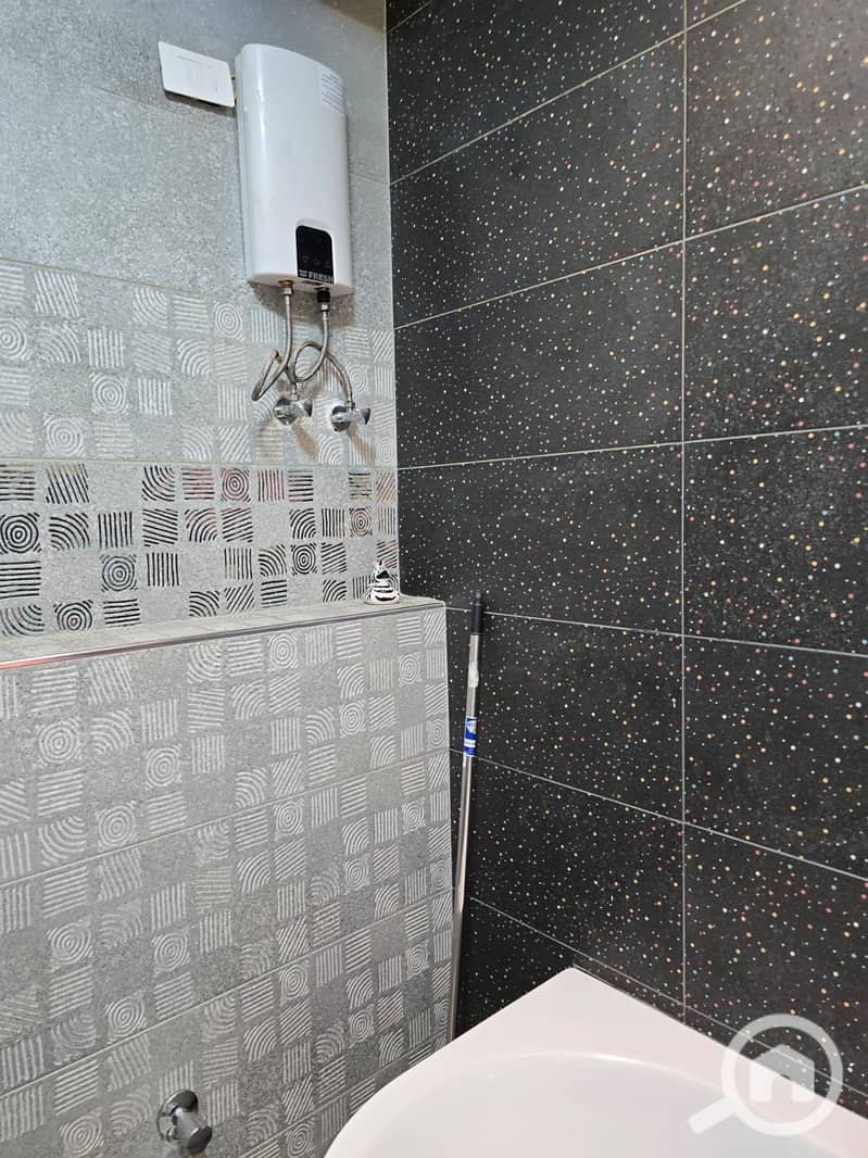 4 WhatsApp Image 2025-11-24 at 1.04. 41 PM. jpeg