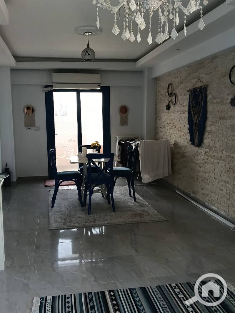 5 5d54d2c8-b939-4172-bfc7-b9cfa38062ba. jpg