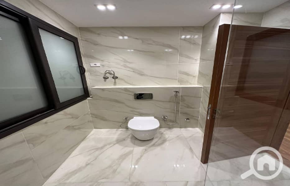 2 Screenshot (1960)_1400x900. jpg