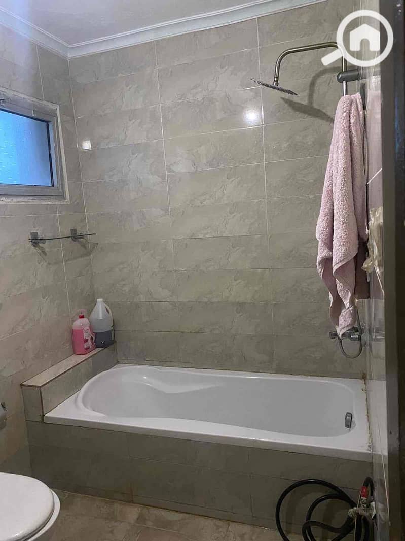 4 4c85f535-760b-4a04-9ac5-8223077028e9. jpg