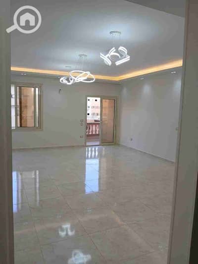 فلیٹ 3 غرف نوم للايجار في الشيخ زايد، الجيزة - 1000441116. jpg