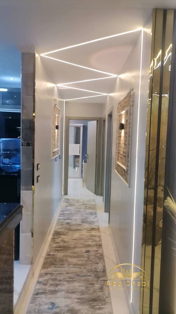 9 dc119e0a-4a6d-42b8-8c7e-06c860a4267a. jpg