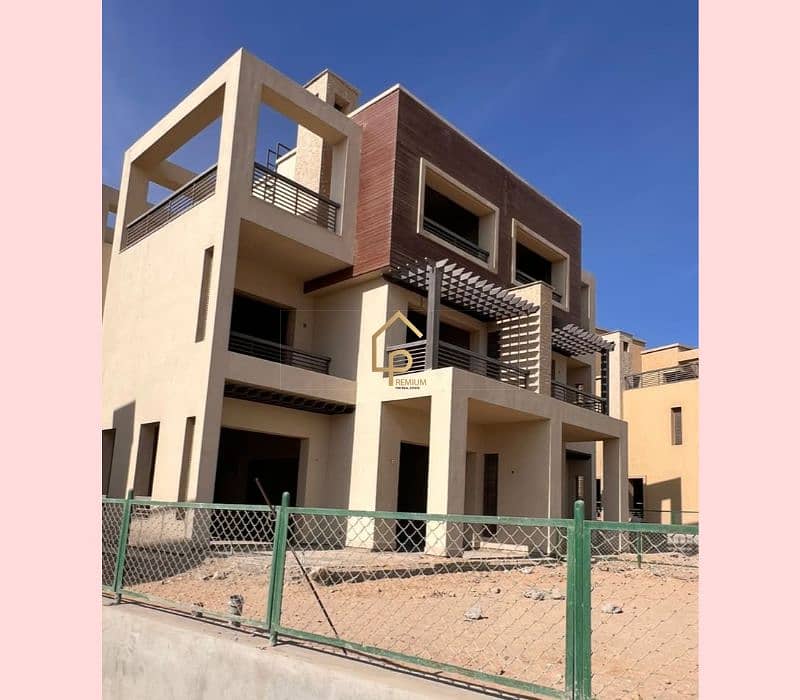 7 474518657_3883415821987687_9178404793054359632_n. jpg