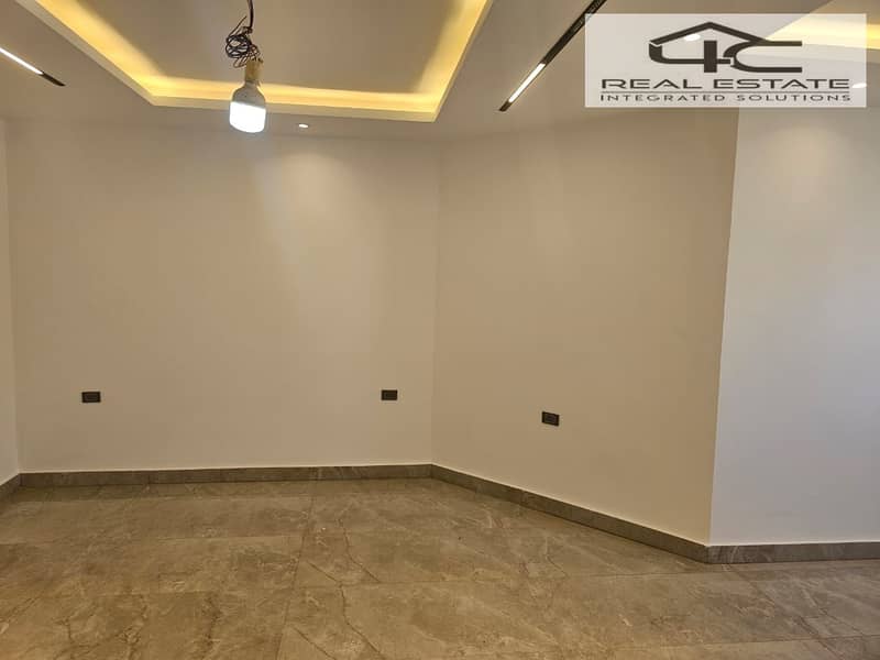 4 WhatsApp Image 2025-11-23 at 9.40. 55 PM. jpeg