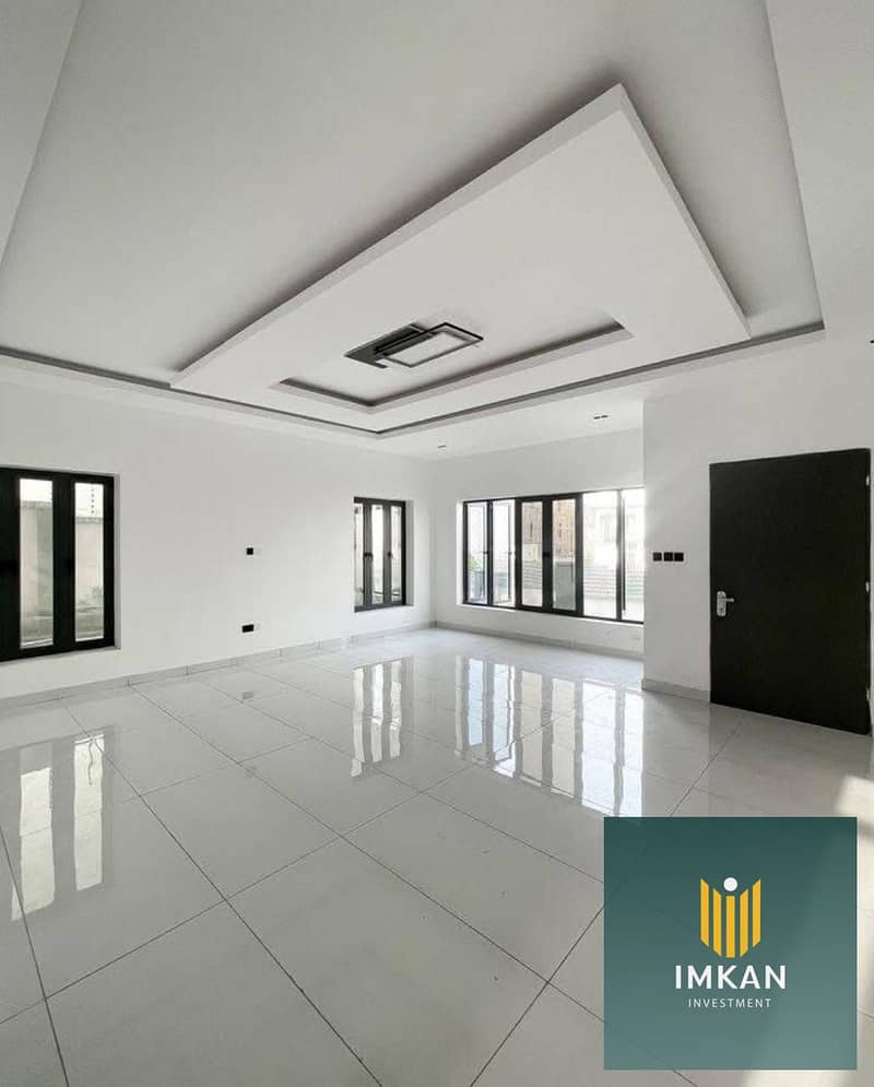 2 da4e5d3e-7489-4602-bad4-8da684cc8546. jpg