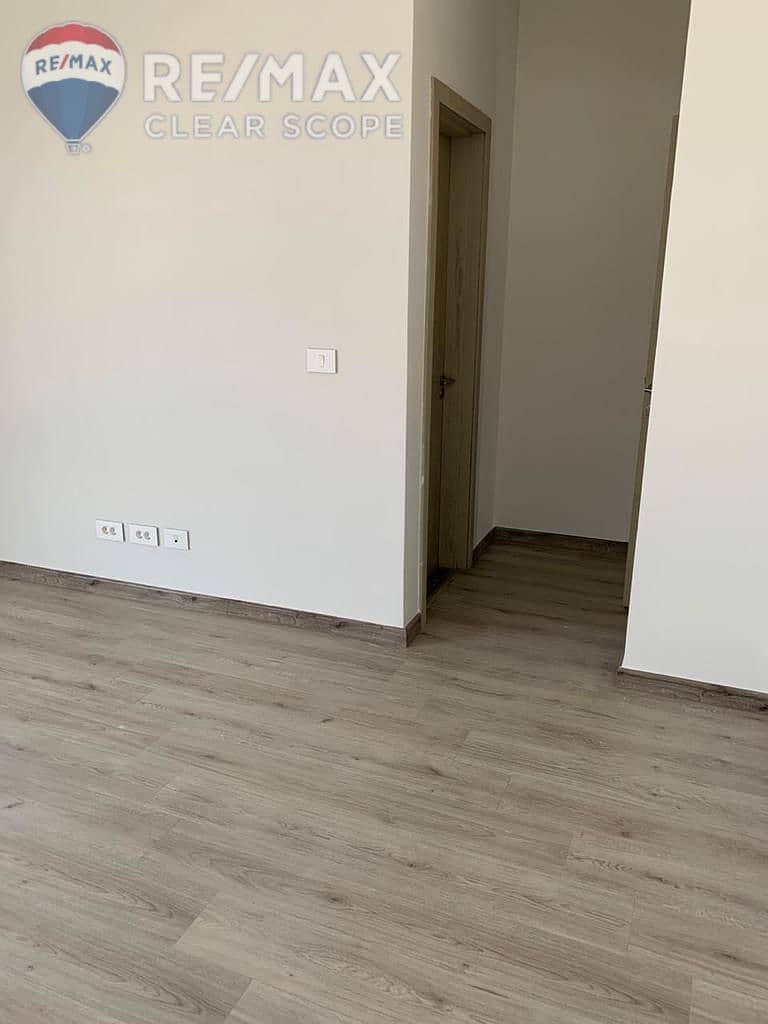 8 ee6b9536-6f98-4b1f-a036-460bae63c0ce. jpeg