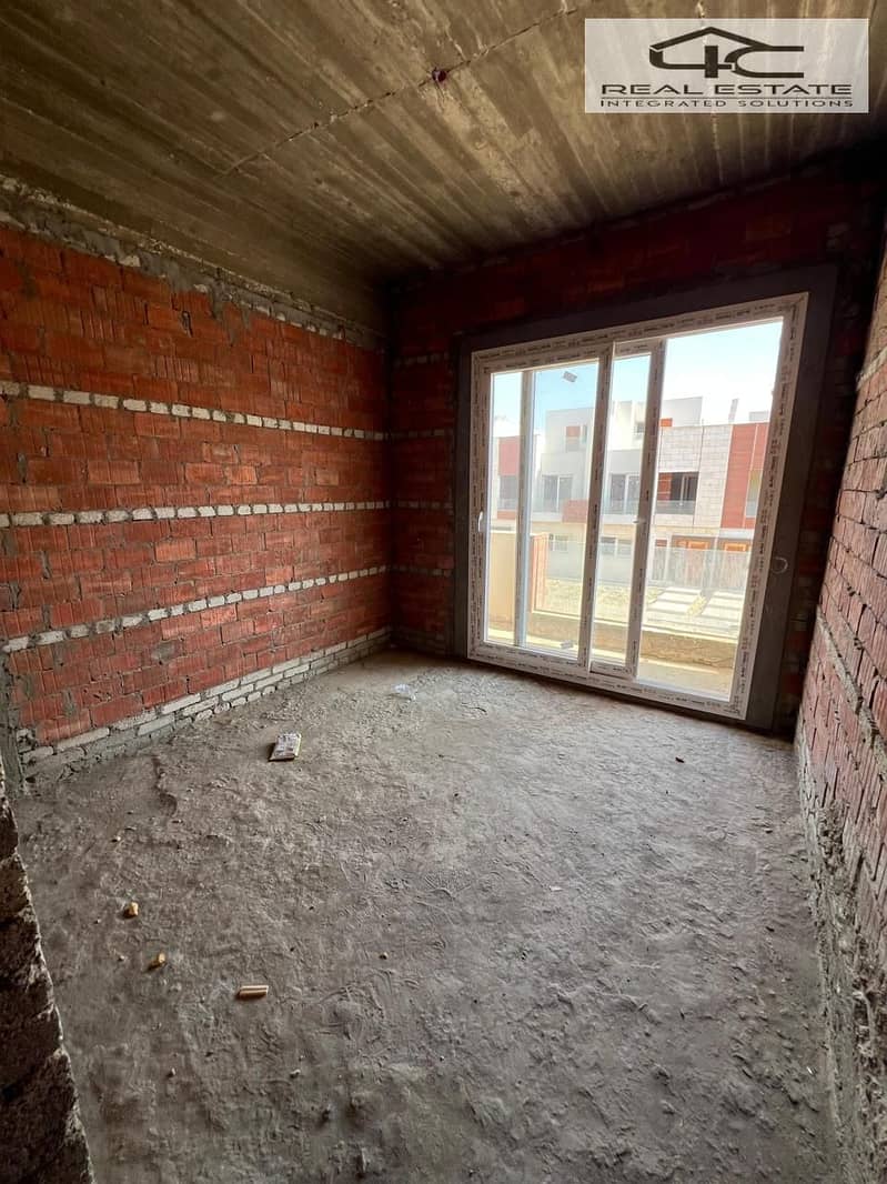 9 WhatsApp Image 2025-11-23 at 11.33. 14 PM (4). jpeg