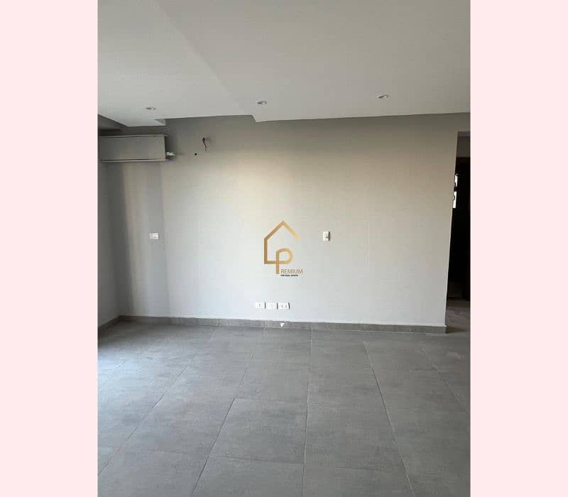 6 WhatsApp Image 2025-09-24 at 4.53. 13 PM (1). jpg