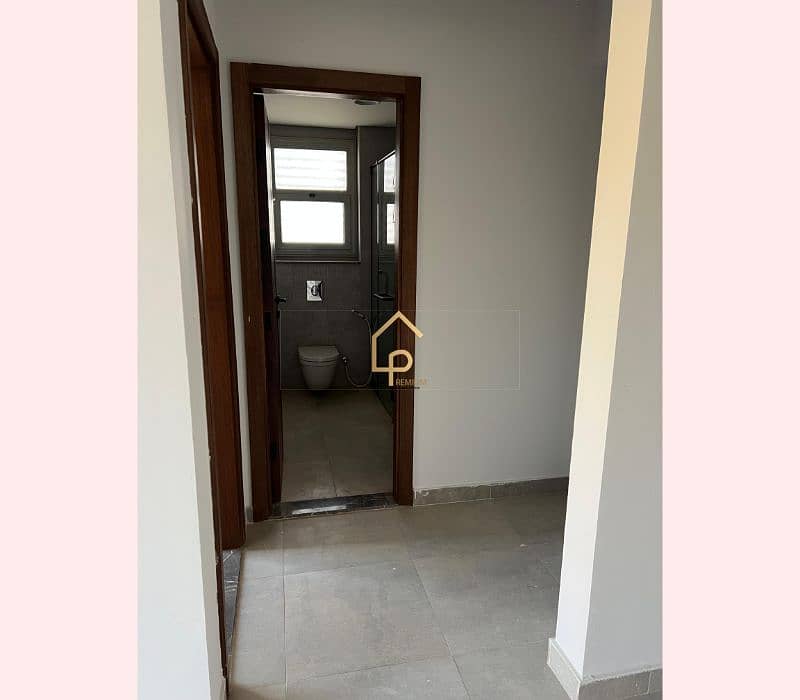 7 WhatsApp Image 2025-09-24 at 4.53. 13 PM (2). jpg