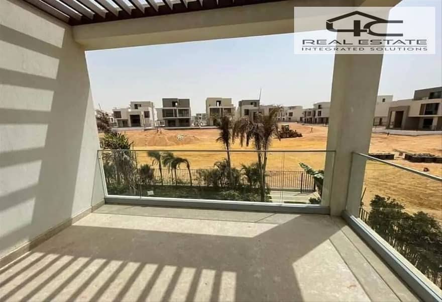 9 5802848-5e78bo. png