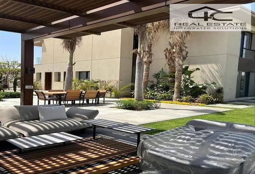 10 5802848-6e250o. png