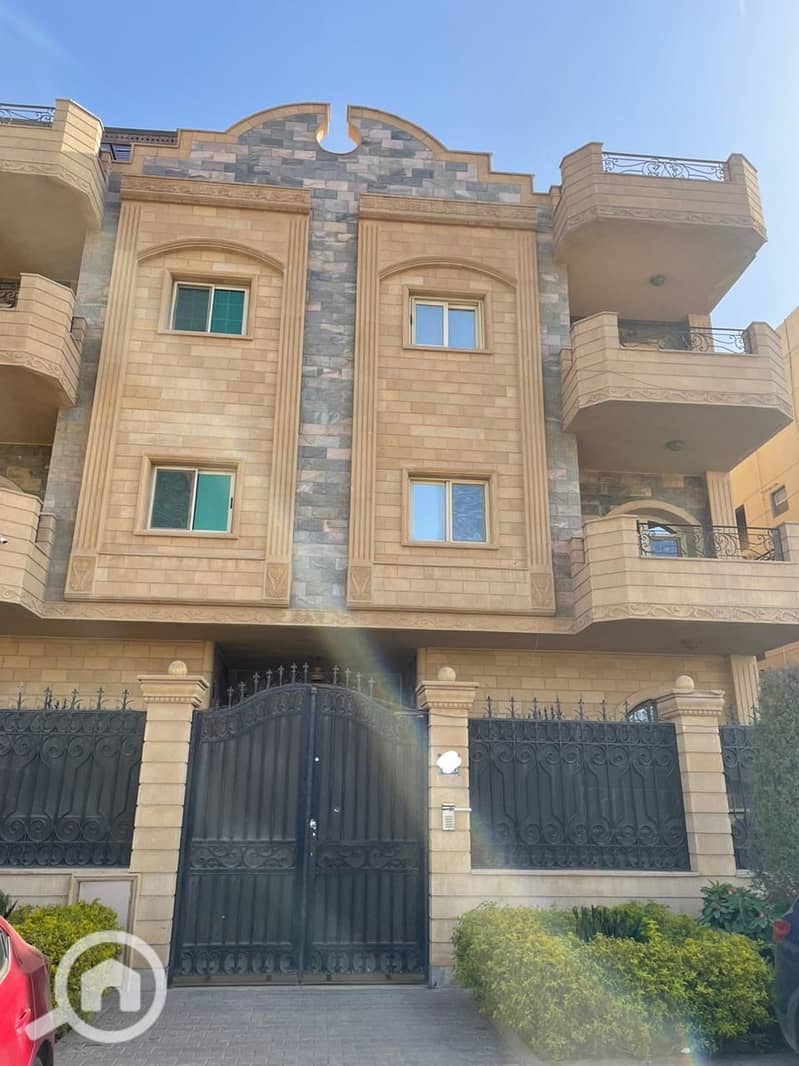 4 3cca602c-8f6b-40b2-a8d7-1b36f8db7ff2. jpeg