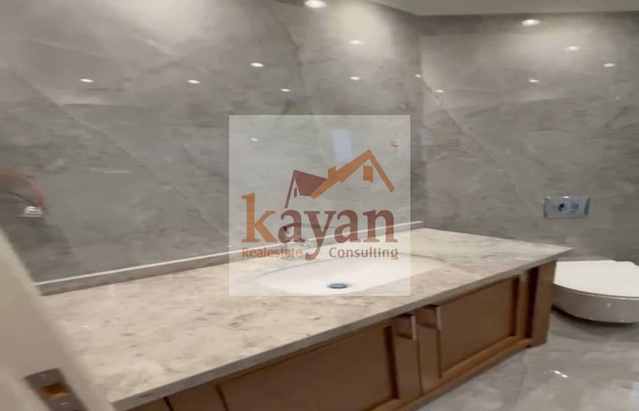 8 2243657b-0e1d-4f23-8c89-57de6b3d9924. jpg