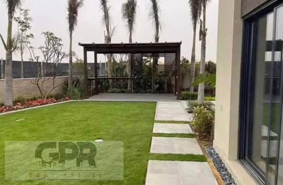 4 2975942f-de7f-4e8f-a1ed-6f94ec7c720a. jpg