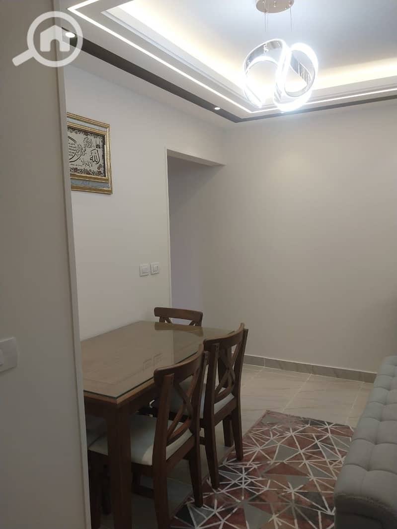 7 44657440-8ced-492d-824d-53467407b64b. jpeg