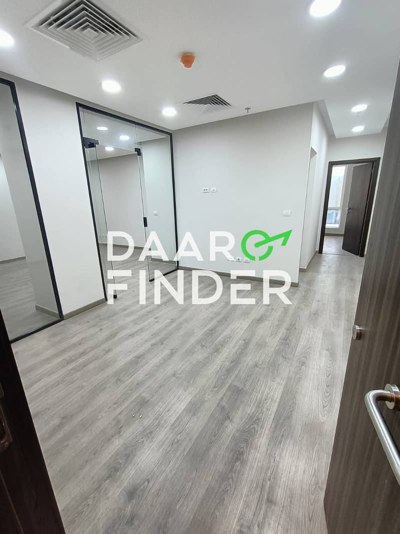 4 2d9c213c-c07a-40af-a662-89e3c70488d8. jpg