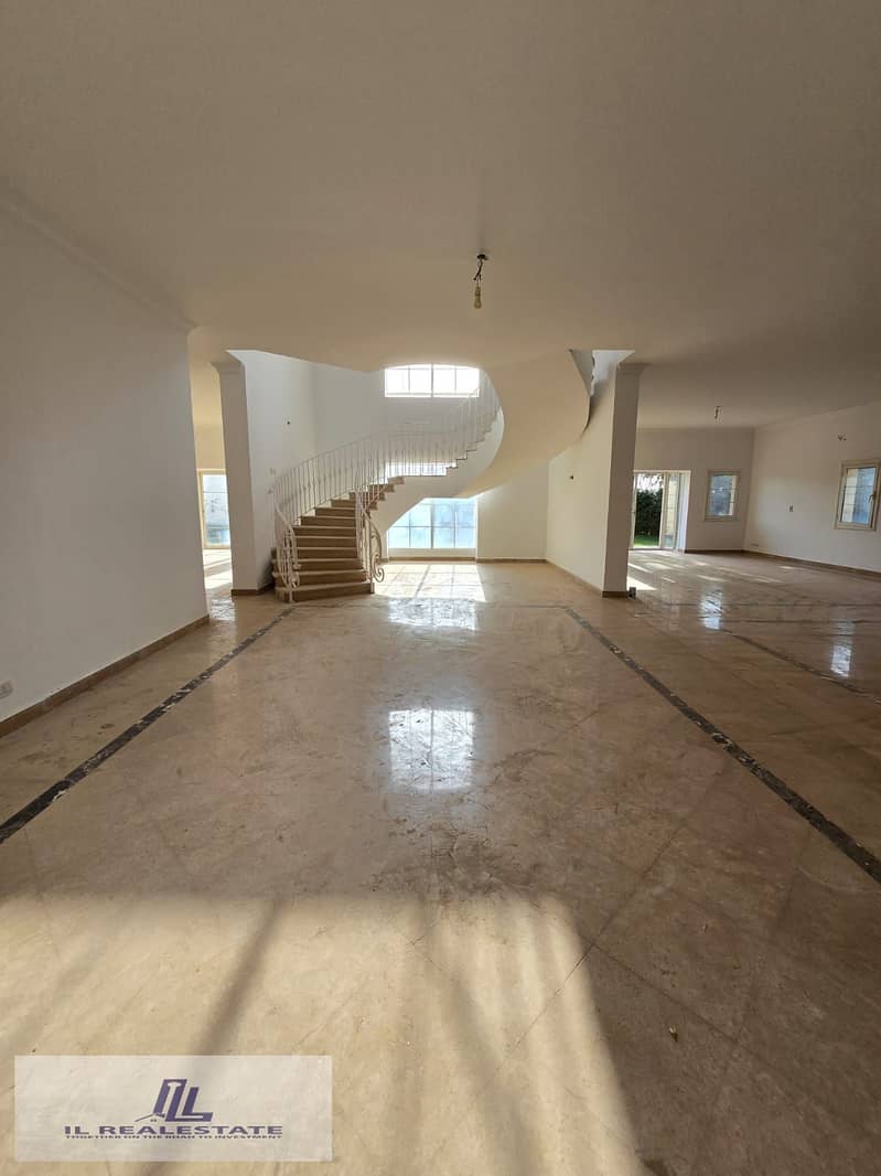 12 81043068-9371-4a71-b27d-f7a3f41e89a0. jpg