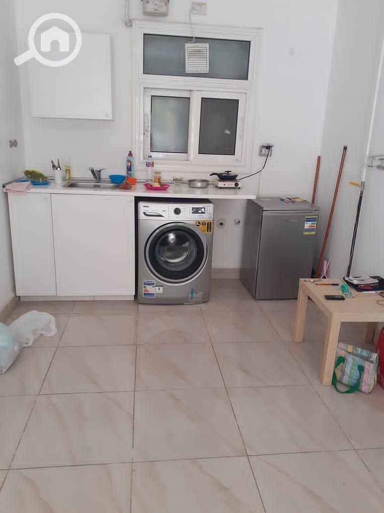 5 bcc98b3a-c3b3-4085-9928-37a36ddf1fc9. jpg