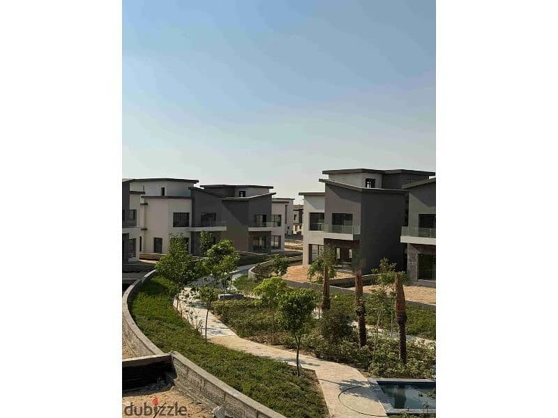 12 148444281-800x600. jpg