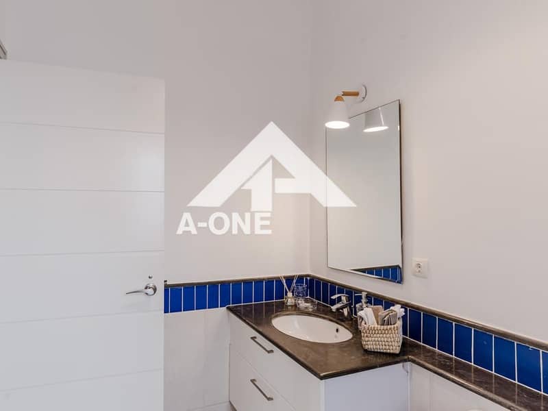 9 cebf37f2-6f09-4dec-bc8d-d6117f5f5da8. jpeg