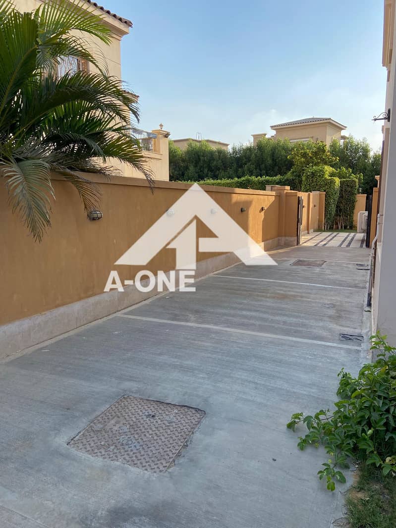 10 60606d71-63b8-429a-be86-7aece42cadd2. jpeg