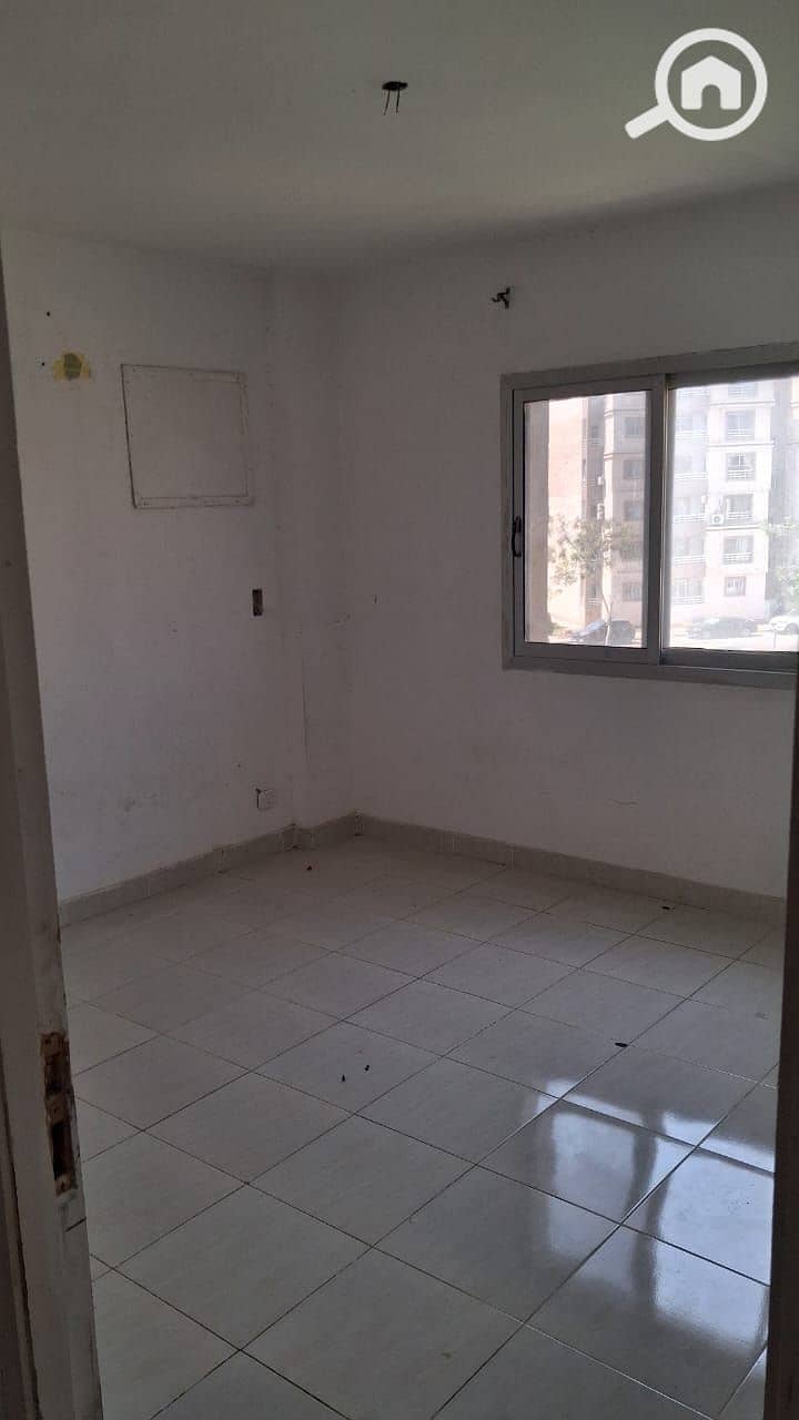 4 527bdb3d-d8b1-4ec1-8fef-f4d33c6ffc66. jpeg