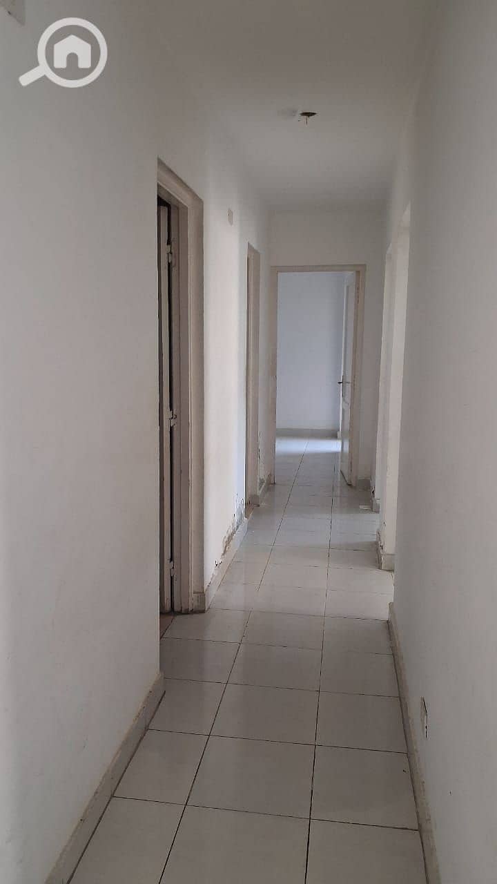 5 92586e8c-0d21-4779-9361-d6555c3d63bc. jpeg