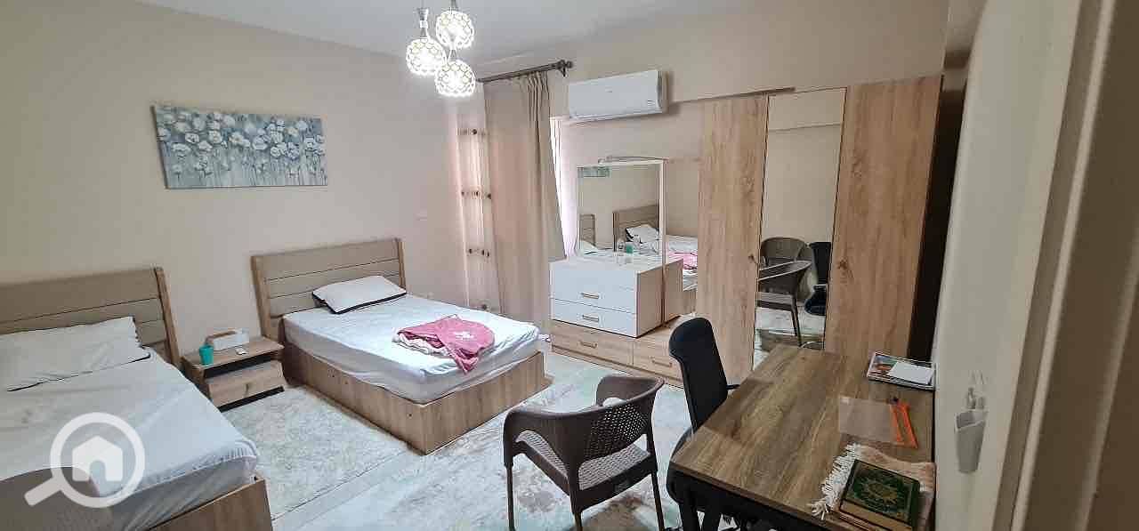 14 ffa6b980-2c41-40b3-8b7e-53dd061e7d51. jpg