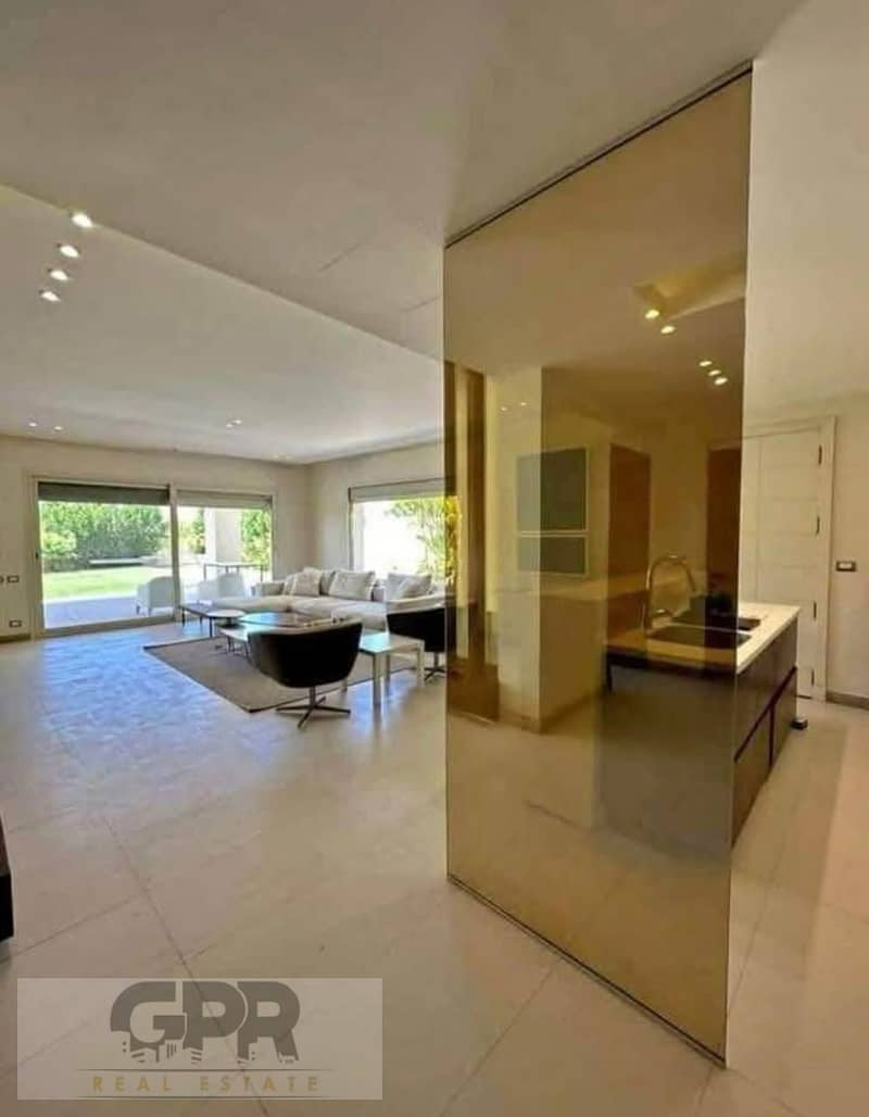 5 bf61852d-20d4-4dec-acb1-776c1799279a. jpg