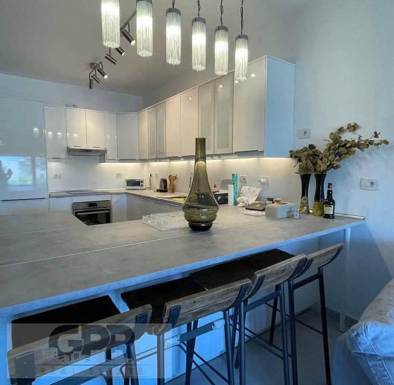 7 c44b630e-c35a-4151-8a1f-609c140c26fb. jpg