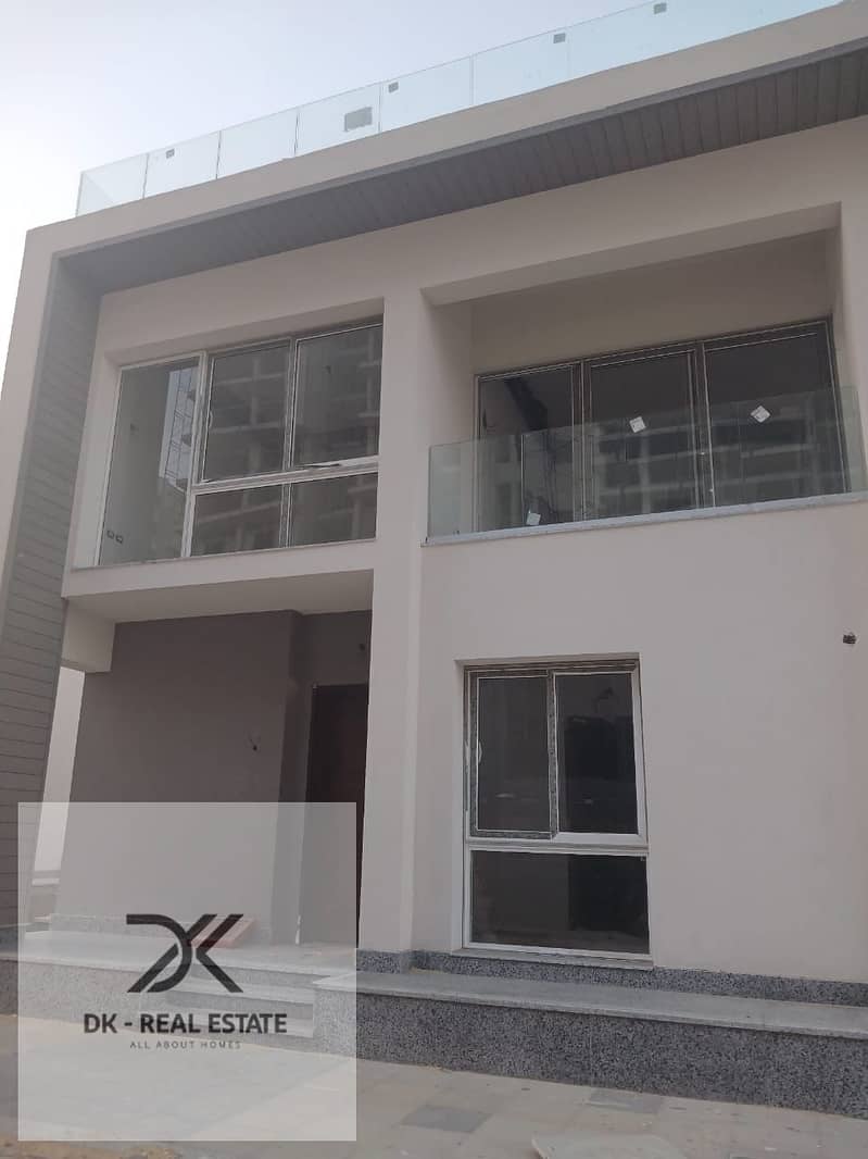 3 WhatsApp Image 2025-10-05 at 1.04. 37 PM (3). jpeg