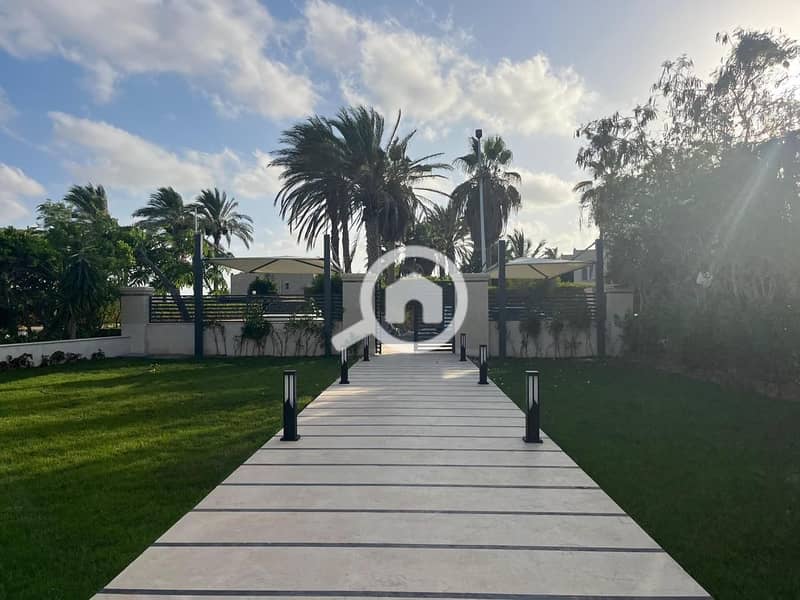 21 c4eb746c-98db-414e-a11d-a06fb137df92. jpeg