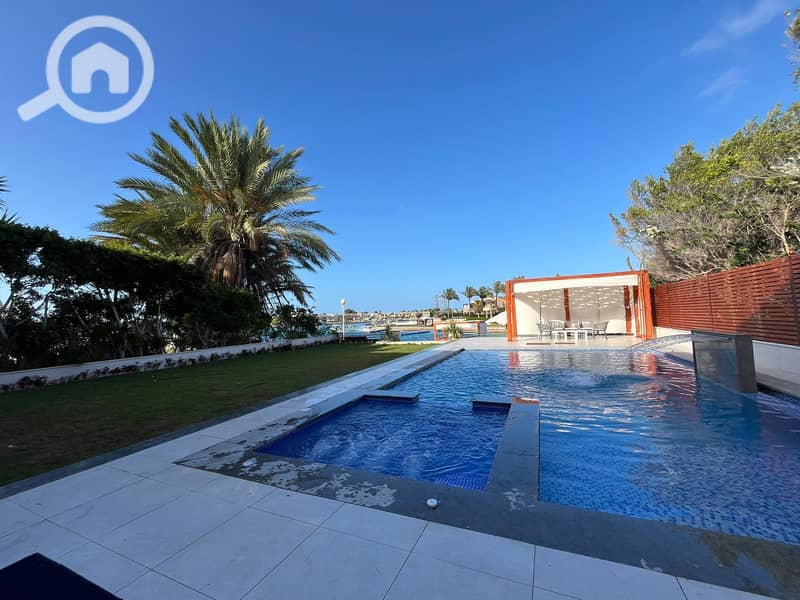 24 ec961996-49cb-42e3-8d41-c71a2daddb35. jpeg