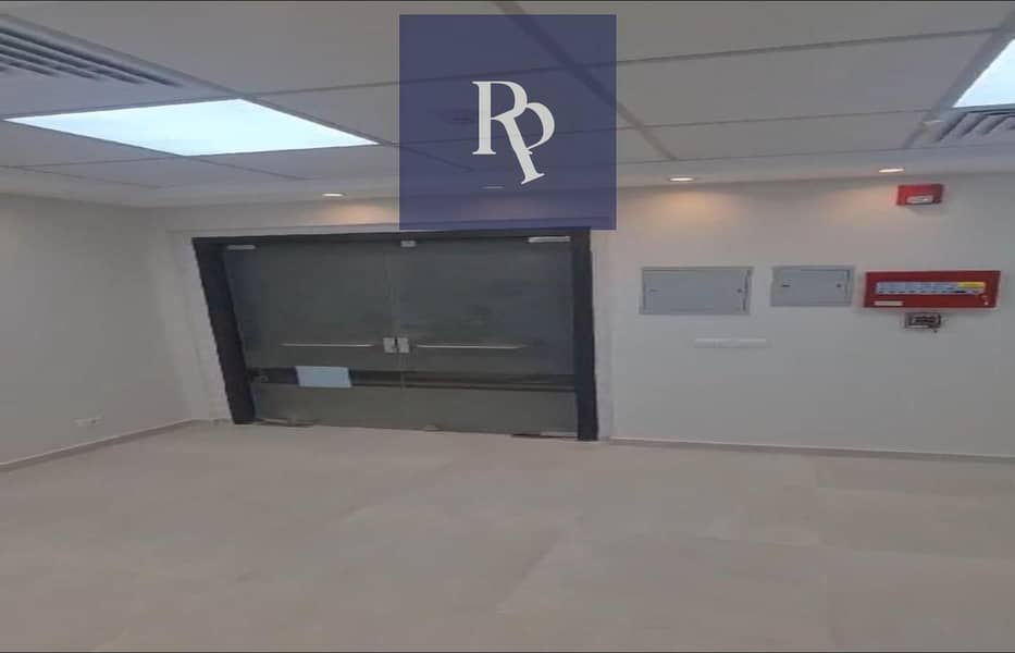 2 4921648a-dc2f-4b57-a8b7-a6fdf1f8a364. jpeg