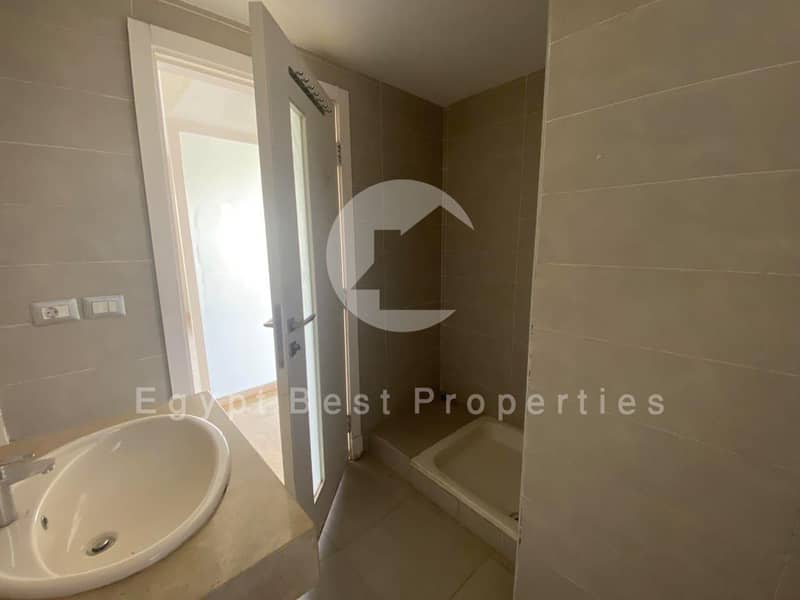 7 fbc98c0c-8fee-45e1-8834-1bd44c915b23. jpeg