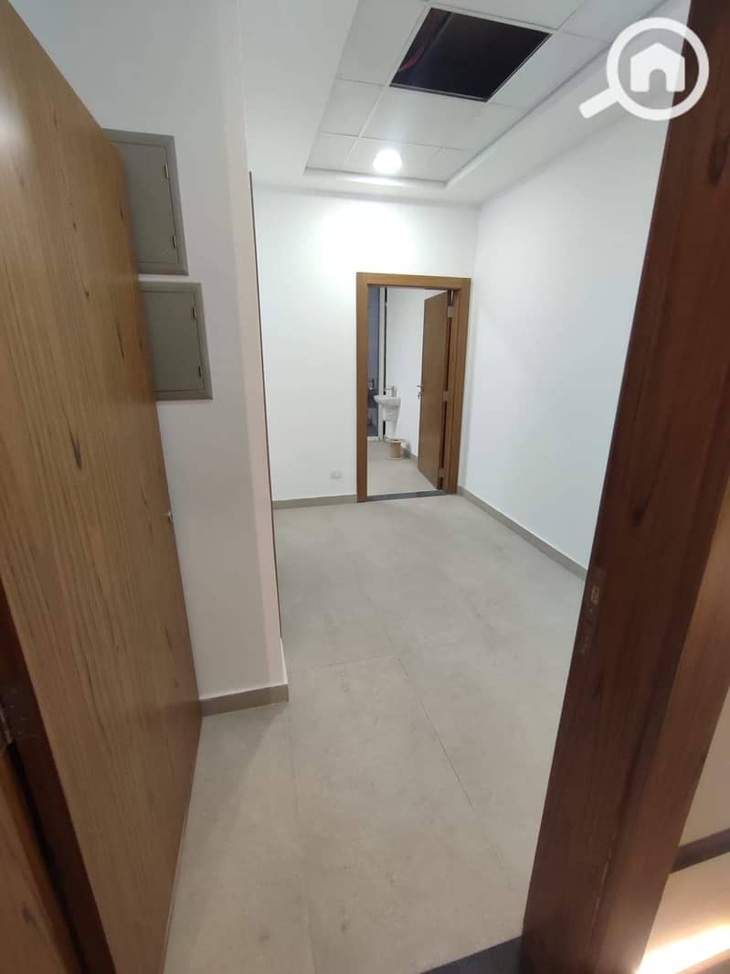 2 WhatsApp Image 2025-11-24 at 4.31. 26 PM. jpeg