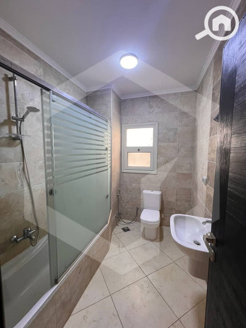 13 Grand Heights 13. jpg