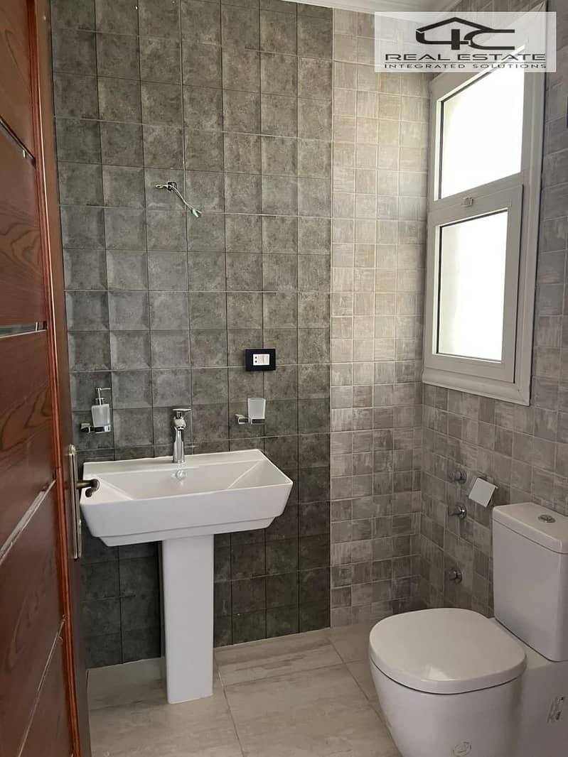 11 WhatsApp Image 2025-11-19 at 6.00. 28 PM (1). jpeg