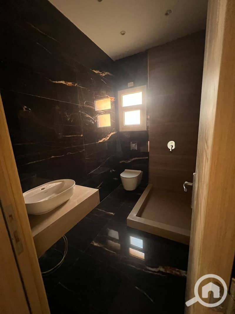 4 WhatsApp Image 2025-11-24 at 3.50. 56 PM (4). jpeg