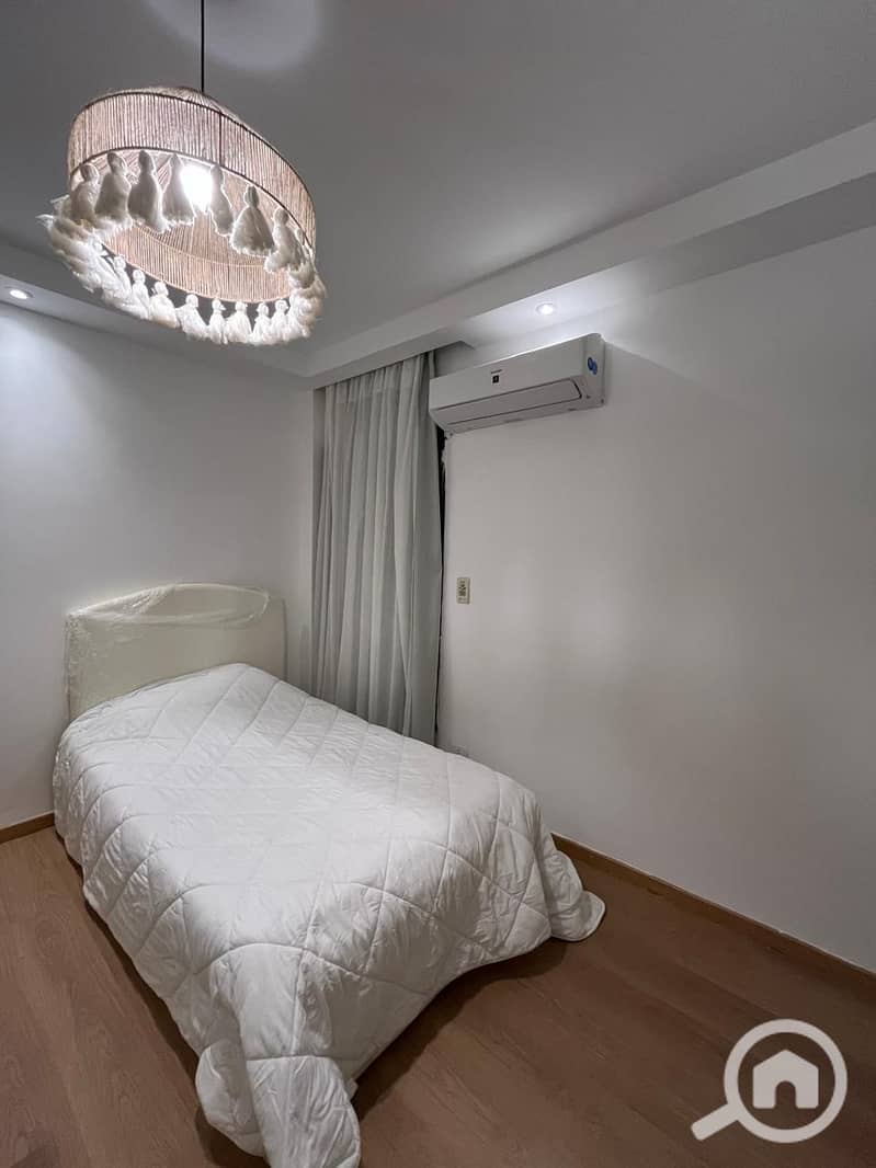 5 80d5ee5f-e9f9-44a6-b083-bfc8b23a4ec1. jpeg