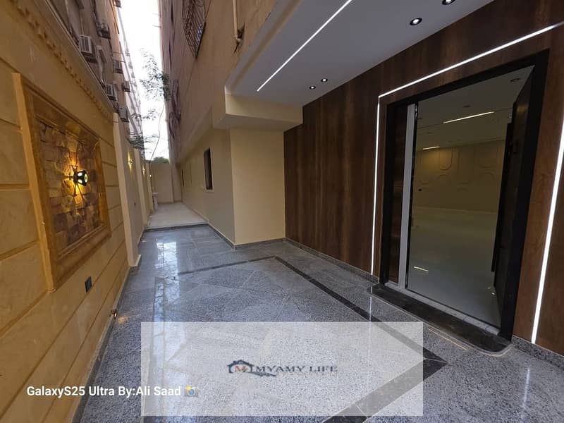 4 WhatsApp Image 2025-11-15 at 1.55. 37 PM. jpeg